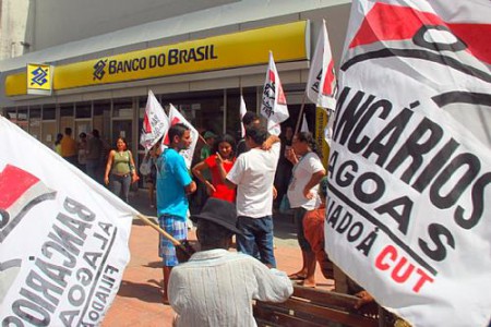 Fenaban faz nova proposta e bancários podem colocar fim à greve